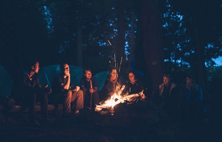 best-campfire-songs-on-guitar