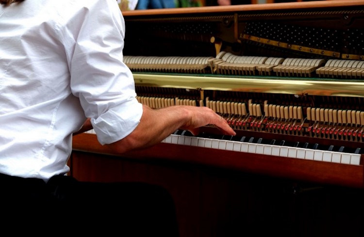 free-piano-man-lesson