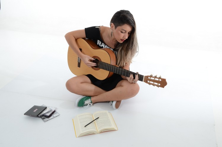 guitar-lessons-for-beginners-online
