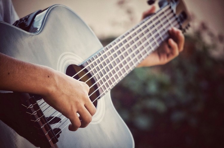free-classical-guitar-lessons