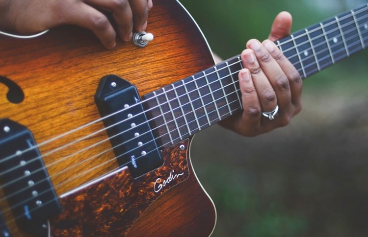 how-to-play-classical-guitar