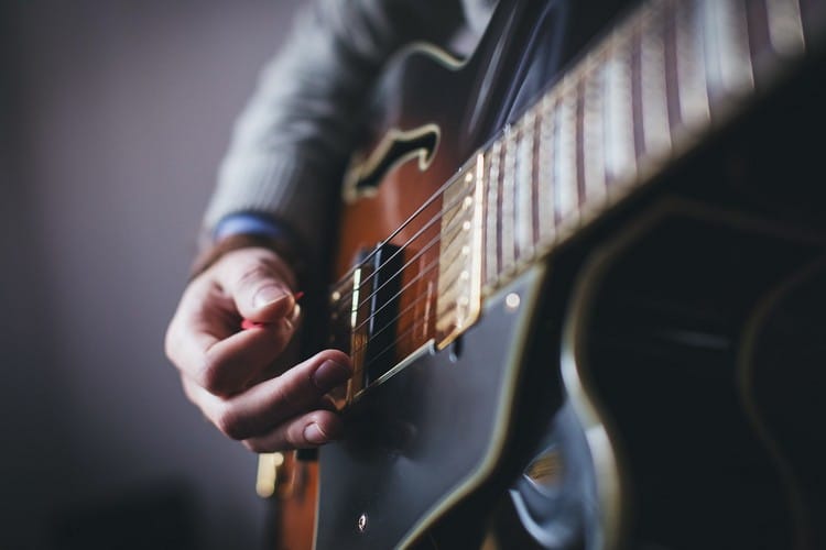 guitar-picks-for-beginners